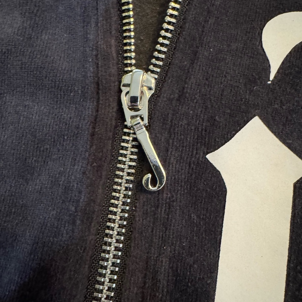 Juicy Couture x Urban Outfitters Black Velour Cropped Hoodie Gothic Print Zip Up - Picture 13 of 14